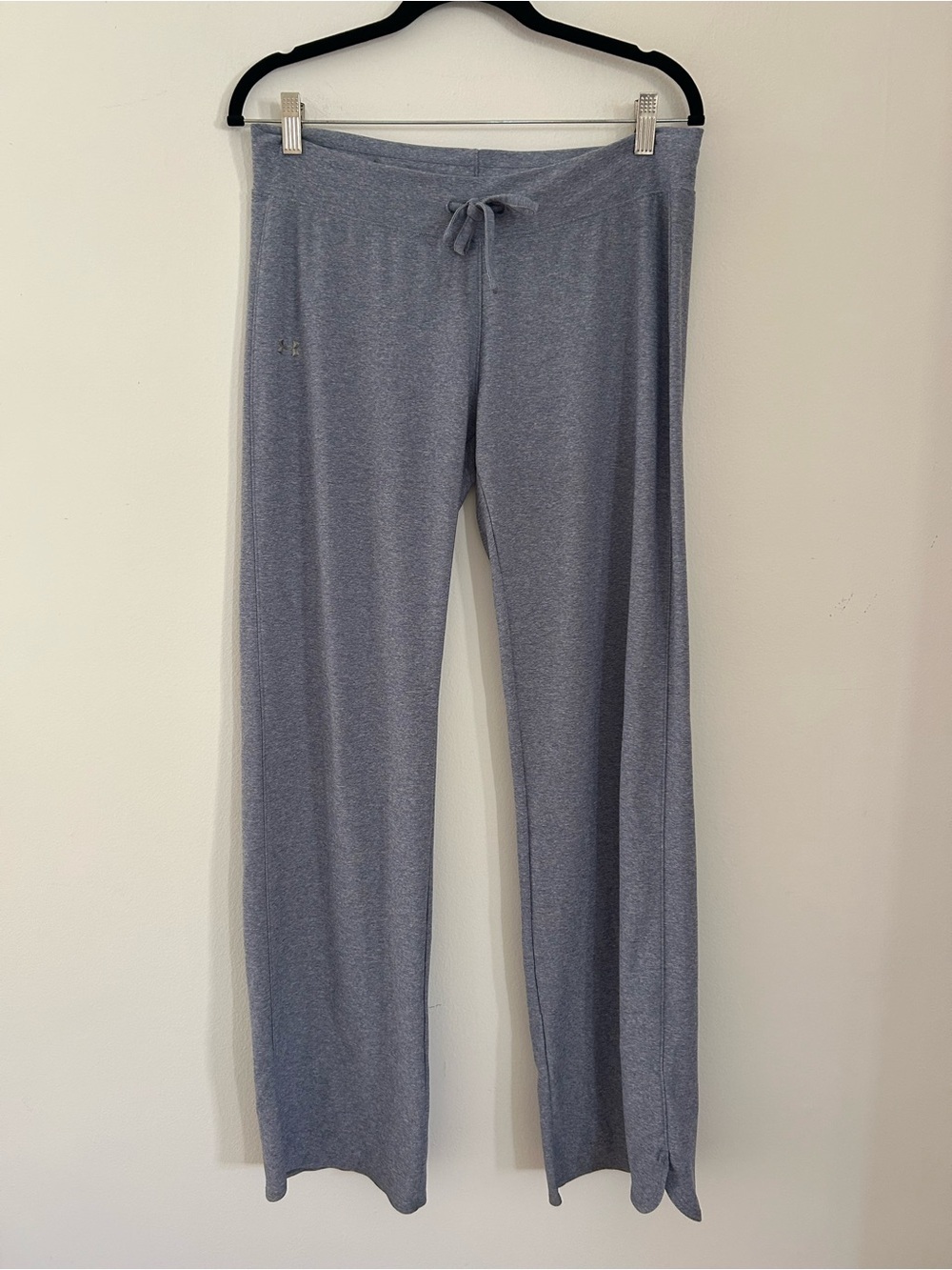 Under Armour heather gray straight-leg lounge pants size Medium